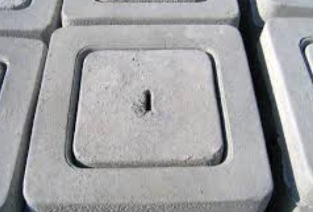 E3968CHXXXX30 CHIUSINO/coperchio botola in CEMENTO 30X30 (misura ESTERNA 37) Art.08.009 Veneta Prefabbricati